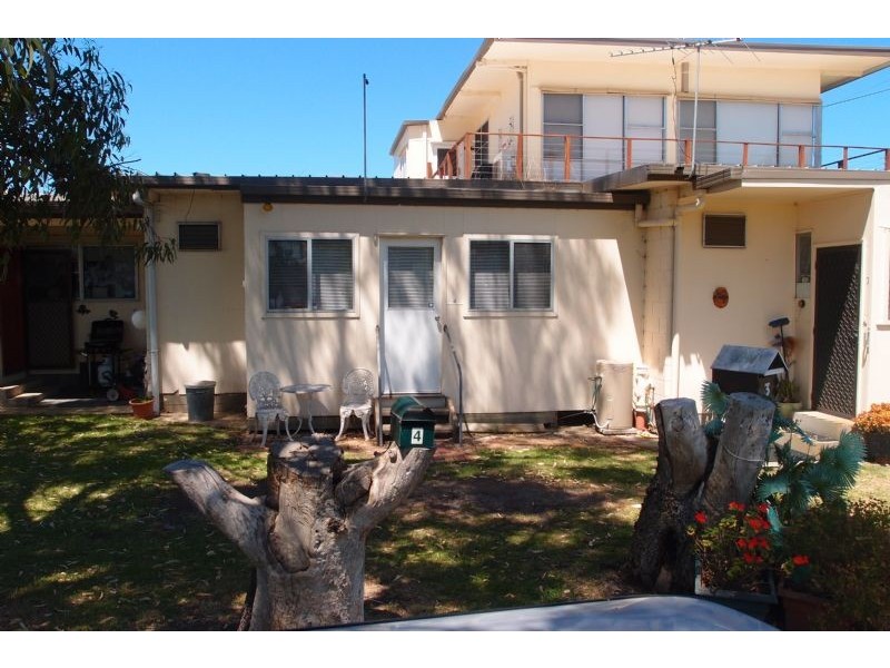 4/4-6 Dossetor Road, St Leonards VIC 3223