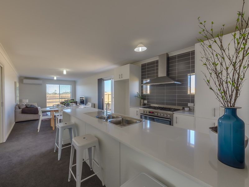 1 Whipbird Way, St Leonards VIC 3223