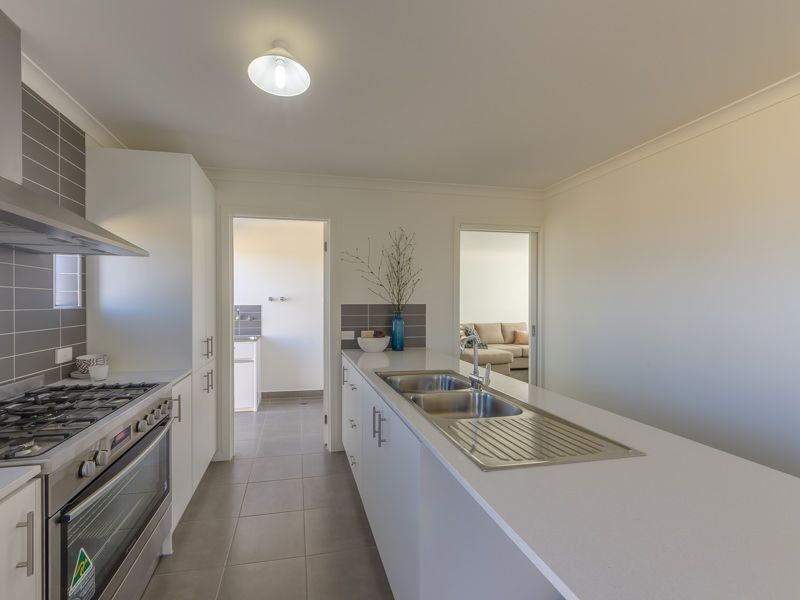 1 Whipbird Way, St Leonards VIC 3223