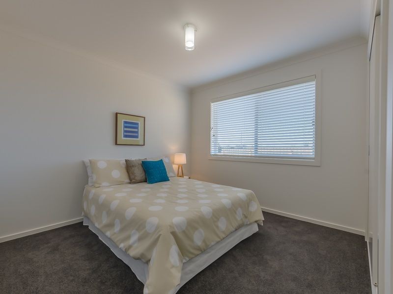 1 Whipbird Way, St Leonards VIC 3223