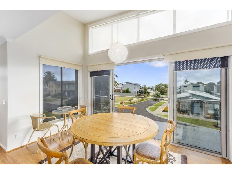 2 Sorrento Terrace, Indented Head VIC 3223