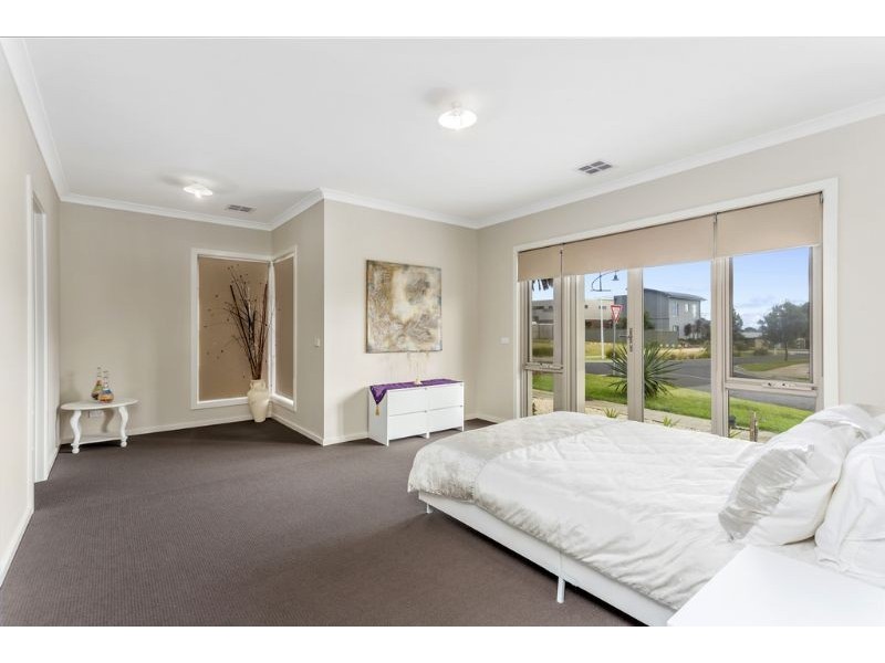 2 Sorrento Terrace, Indented Head VIC 3223