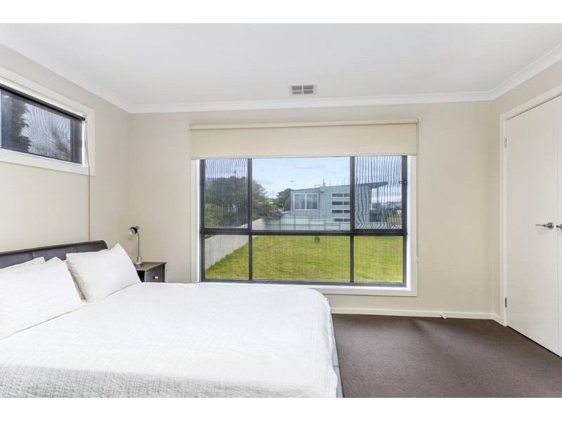 2 Sorrento Terrace, Indented Head VIC 3223