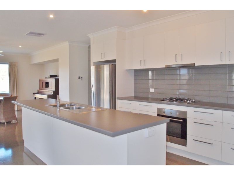 9-10 Lansdale Court, Drysdale VIC 3222