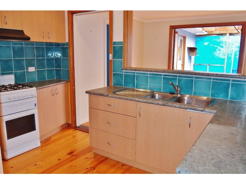 8 Flinders Street, Indented Head VIC 3223