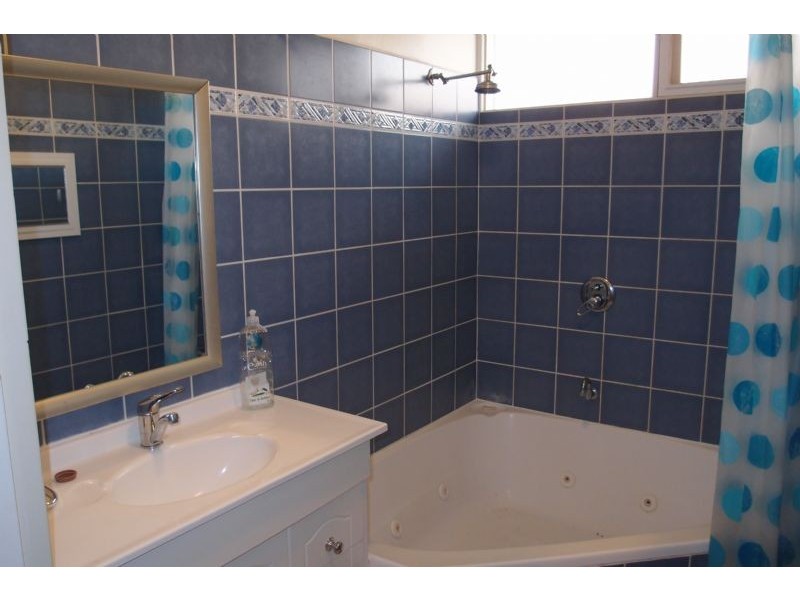 8 Flinders Street, Indented Head VIC 3223