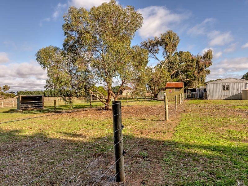 135 Old St Leonards Road, St Leonards VIC 3223