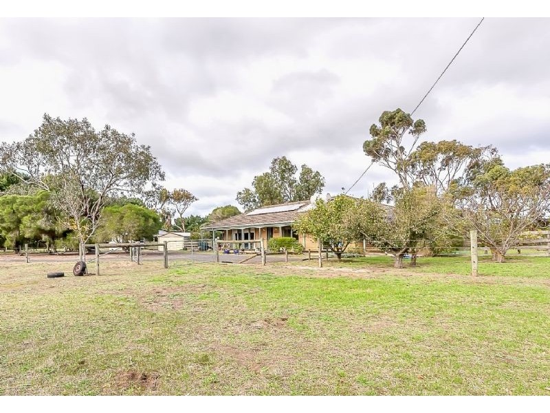 135 Old St Leonards Road, St Leonards VIC 3223