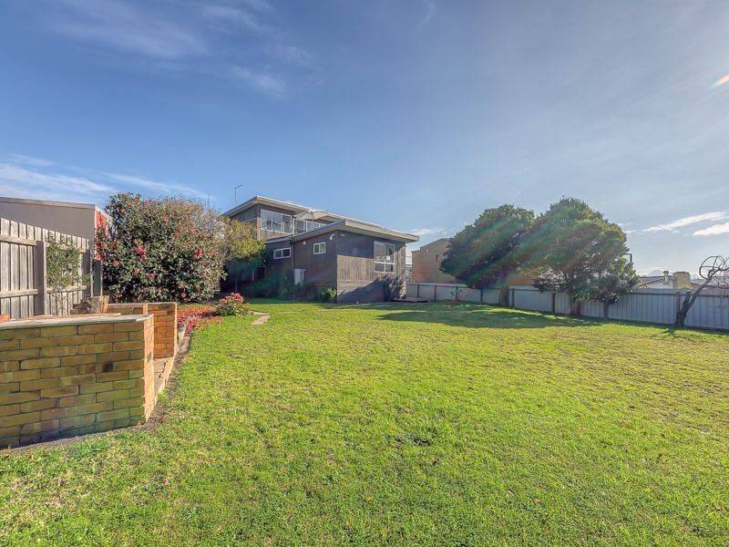 25 Manning Street, St Leonards VIC 3223