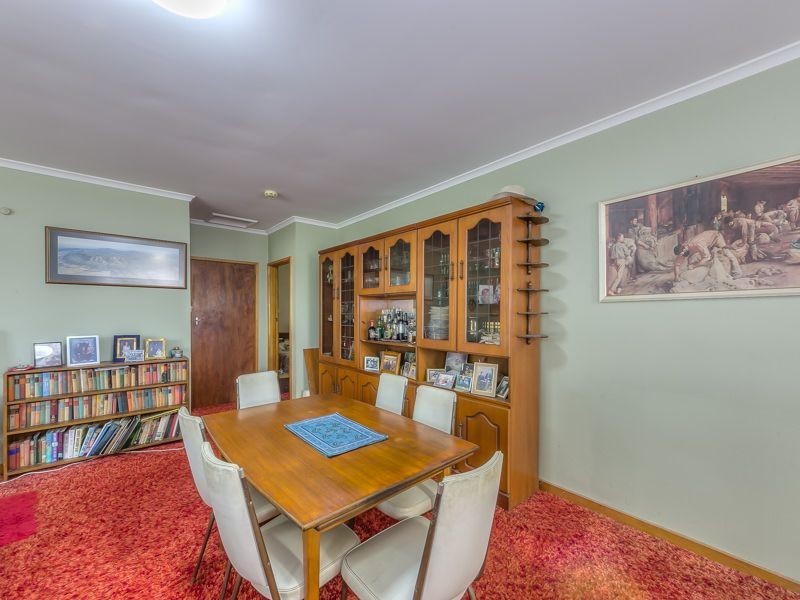 24 Dudley Parade, St Leonards VIC 3223