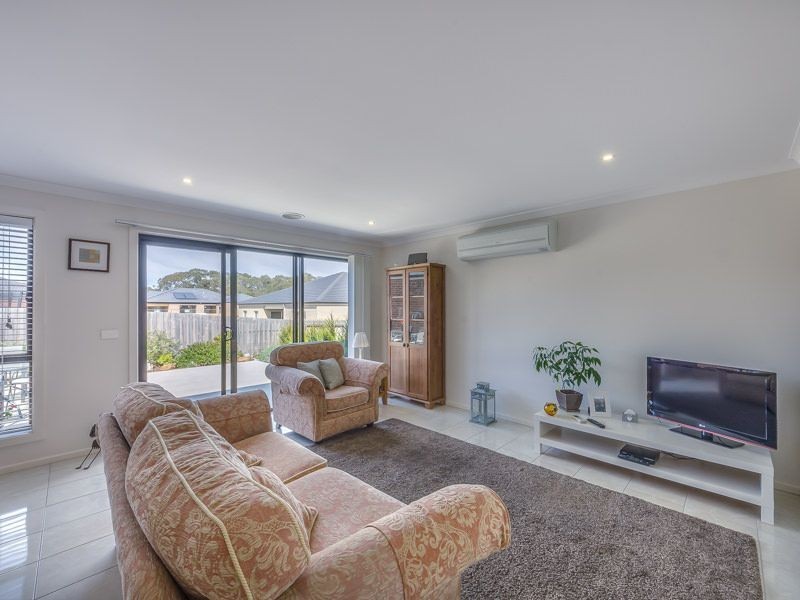 8-9 Seamist Court, Indented Head VIC 3223