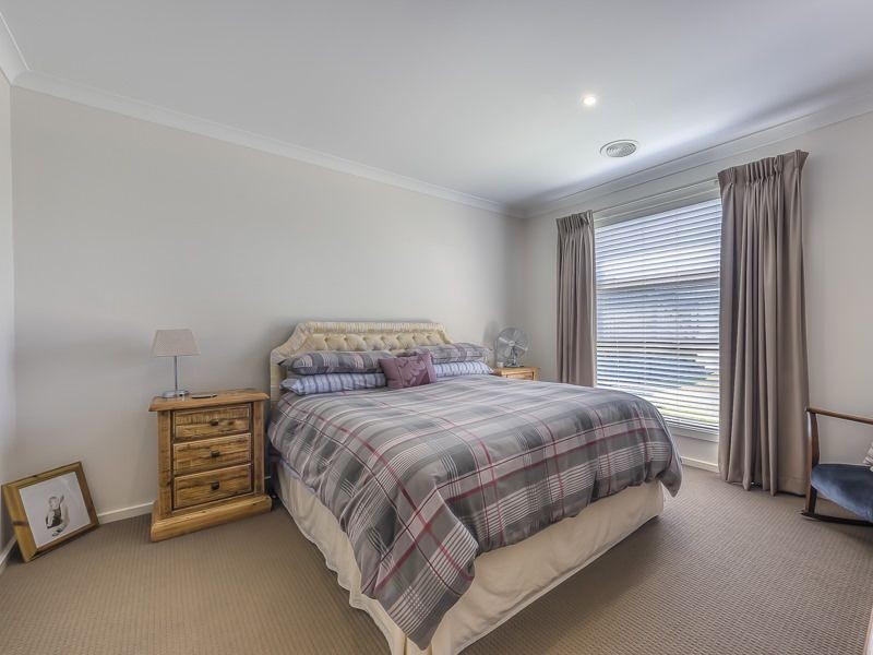 8-9 Seamist Court, Indented Head VIC 3223