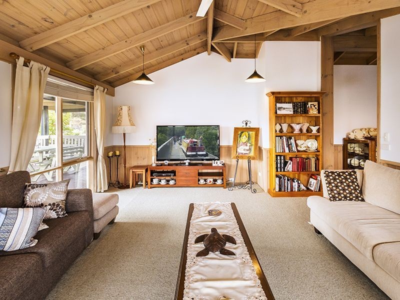 88 Leviens Road, St Leonards VIC 3223