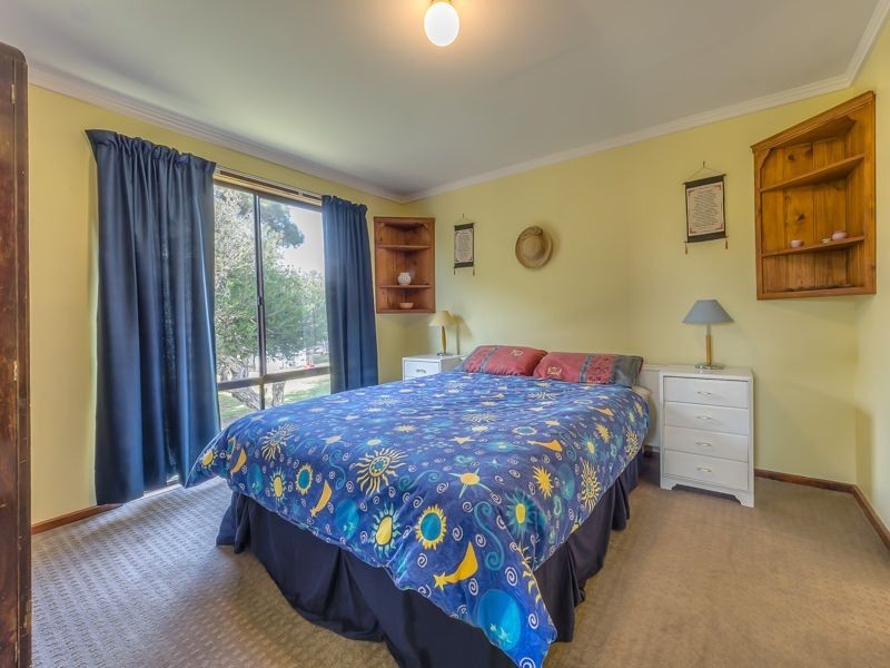 10 Manning Street, St Leonards VIC 3223