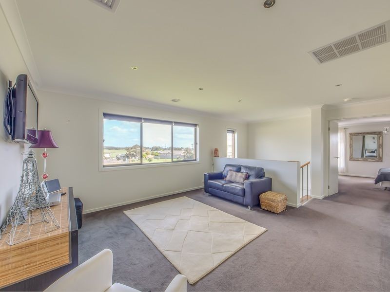 14 Amalfi Way, Indented Head VIC 3223
