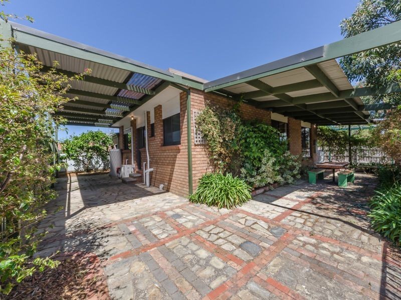 1/84 Leviens Road, St Leonards VIC 3223