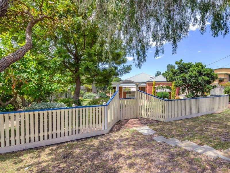 22 Harvey Road, St Leonards VIC 3223