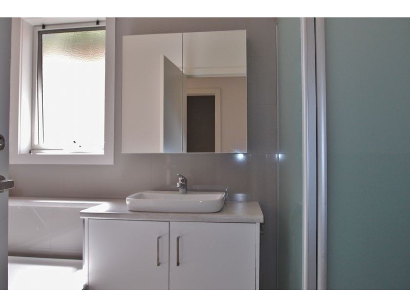 2/2 Newcombe Street, Portarlington VIC 3223