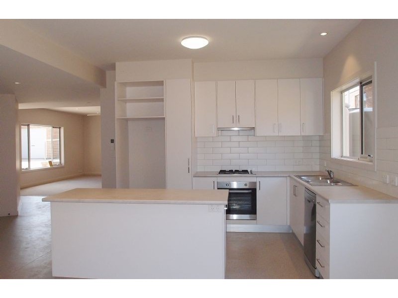 3/2 Newcombe Street, Portarlington VIC 3223