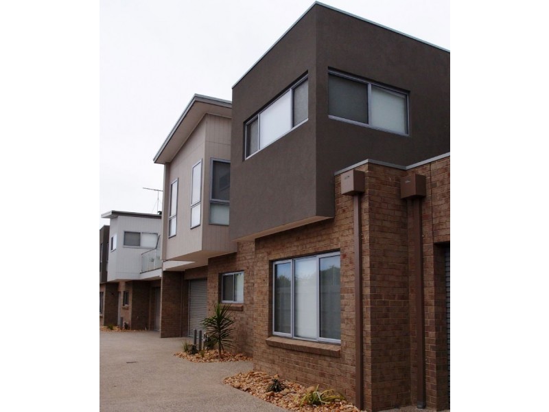 2/1362 Murradoc Road, St Leonards VIC 3223