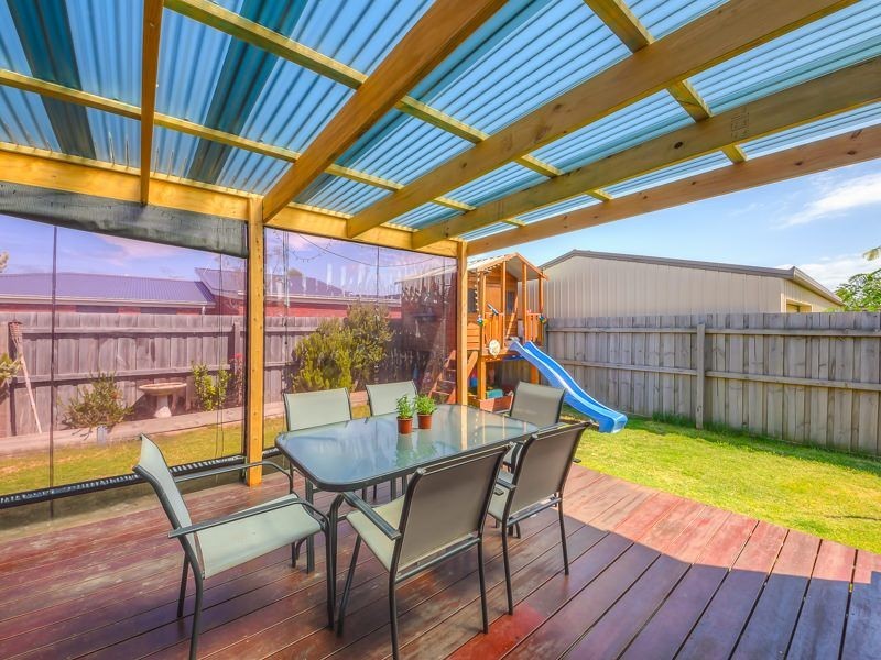 8 Cormorant Drive, St Leonards VIC 3223