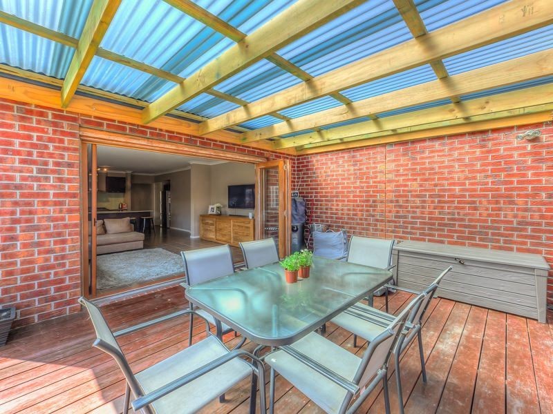 8 Cormorant Drive, St Leonards VIC 3223