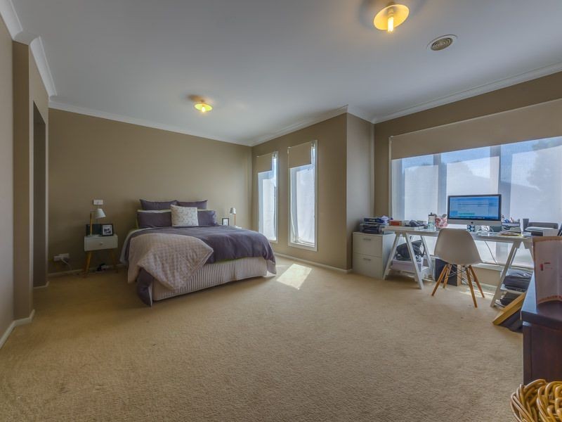 8 Cormorant Drive, St Leonards VIC 3223