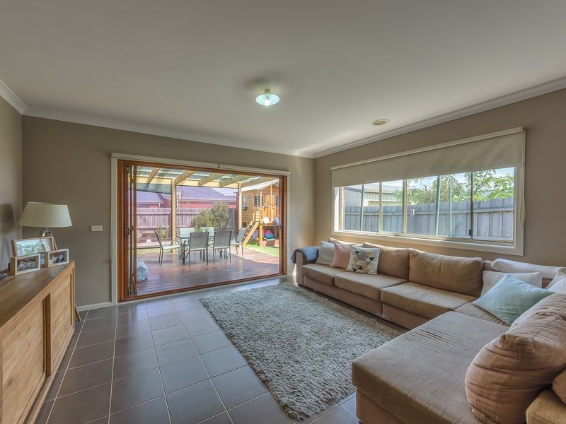 8 Cormorant Drive, St Leonards VIC 3223