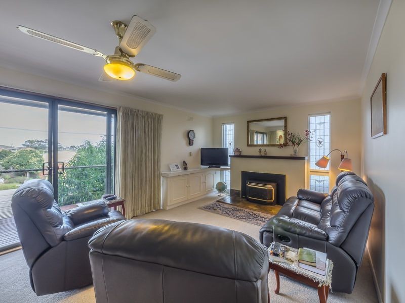 17 Lincoln Drive, Portarlington VIC 3223