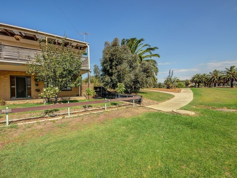 70 Leviens Road, St Leonards VIC 3223