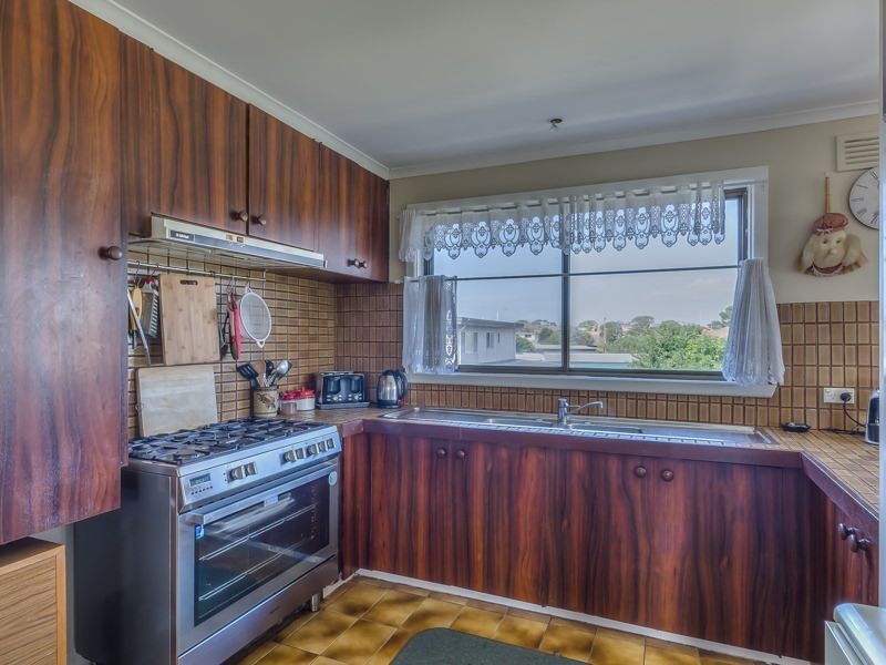70 Leviens Road, St Leonards VIC 3223
