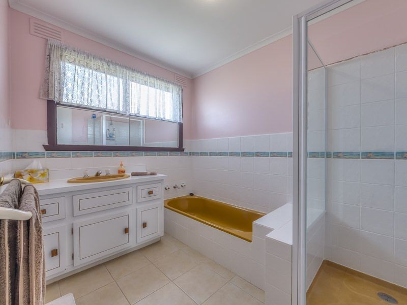 70 Leviens Road, St Leonards VIC 3223