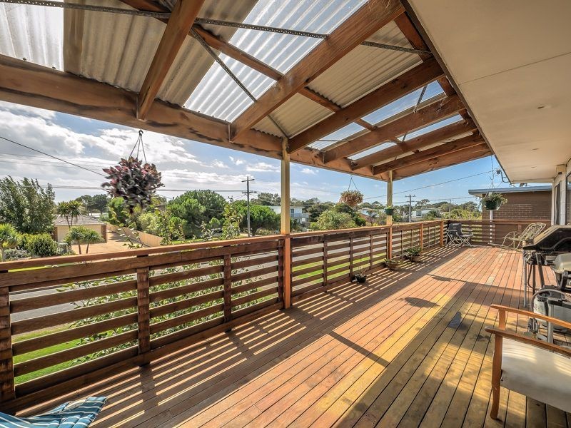 70 Leviens Road, St Leonards VIC 3223