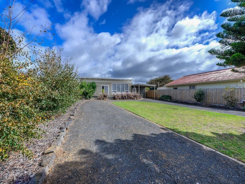 40 Bayside Avenue, St Leonards VIC 3223