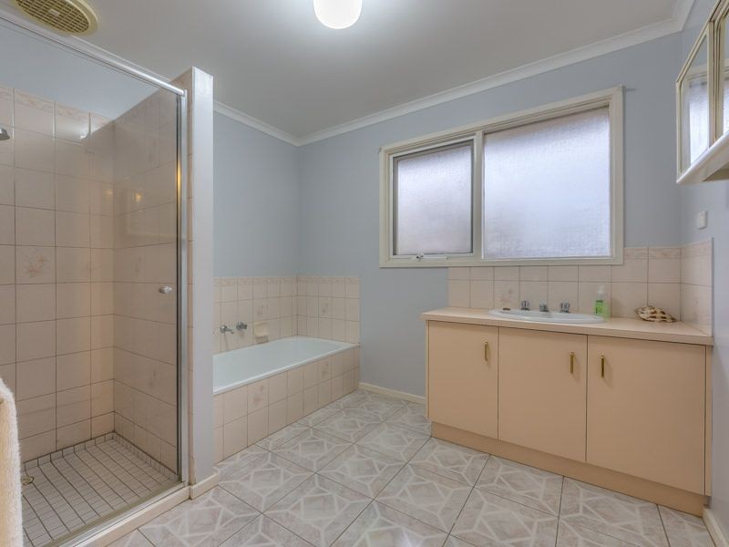 9 Chaffey Court, St Leonards VIC 3223