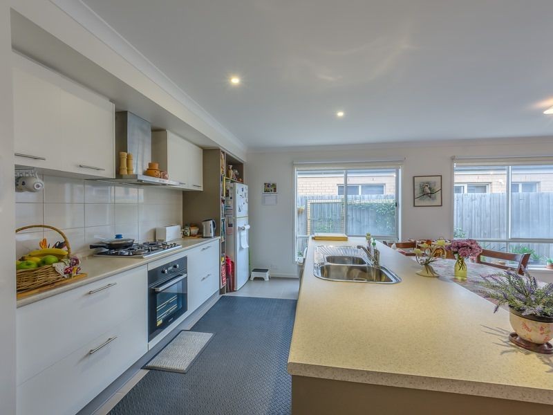 27 Salt Water Drive, St Leonards VIC 3223