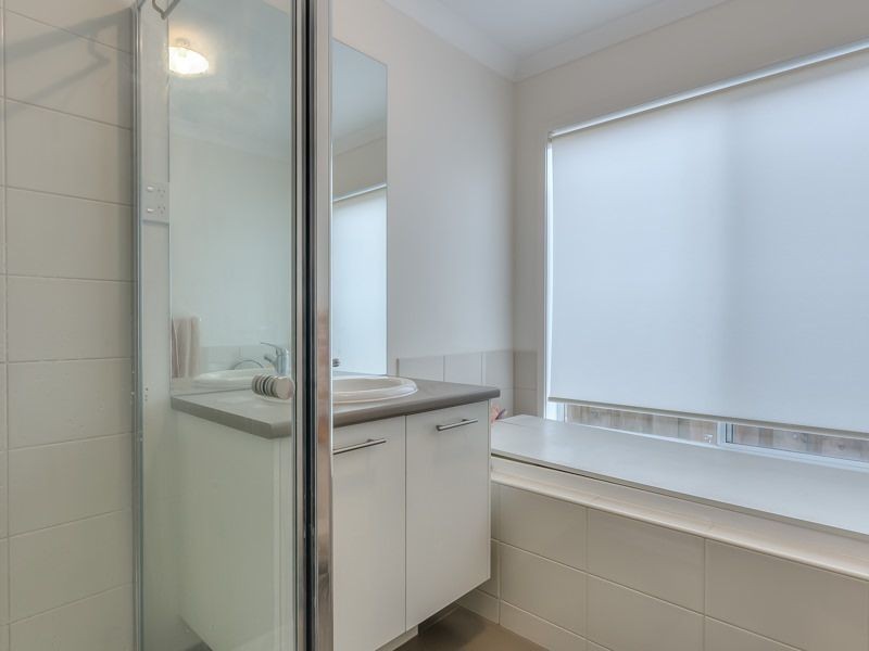 27 Salt Water Drive, St Leonards VIC 3223