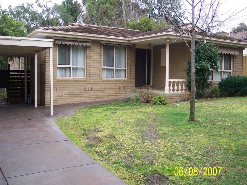 54 Greenaway Drive, Ferntree Gully VIC 3156