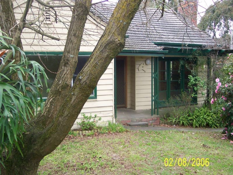 10 Forest Road, Ferntree Gully VIC 3156
