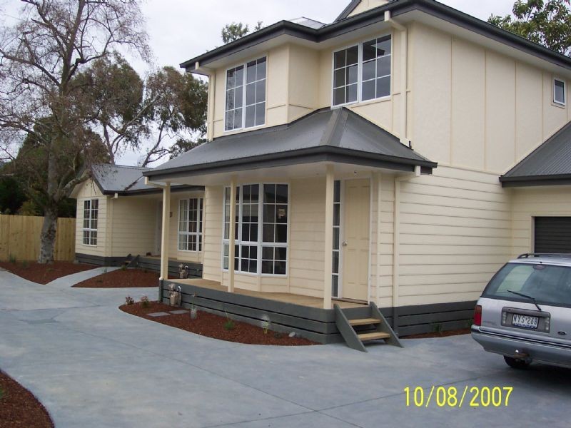 2/14 Wattletree Road, Ferntree Gully VIC 3156