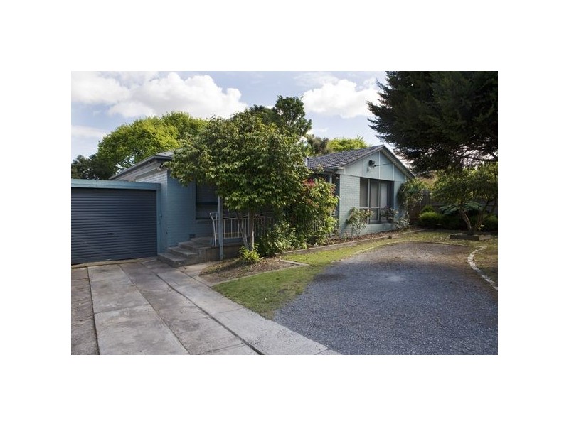 13 Lockwoods Road, Boronia VIC 3155