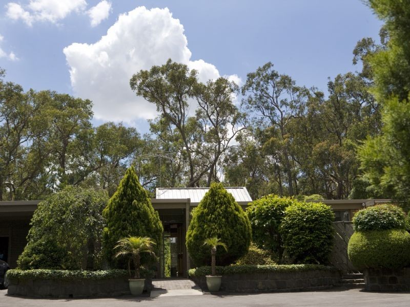 28 St Elmo Avenue, Ferntree Gully VIC 3156