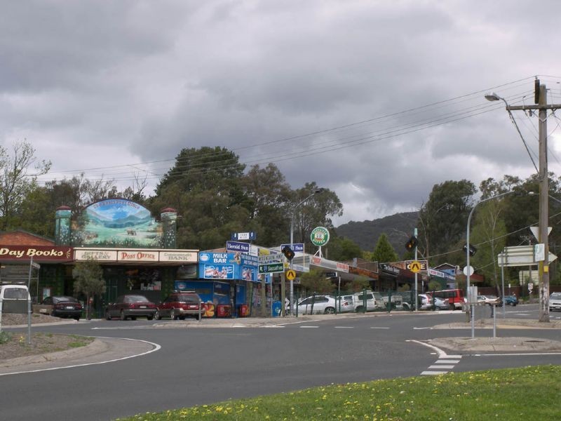 2/10 Conyers Street, The Basin VIC 3154