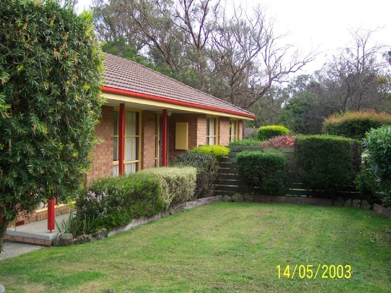 2/27 Hutton Avenue, Ferntree Gully VIC 3156