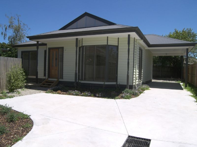 2/4 Stradbroke Road, Boronia VIC 3155