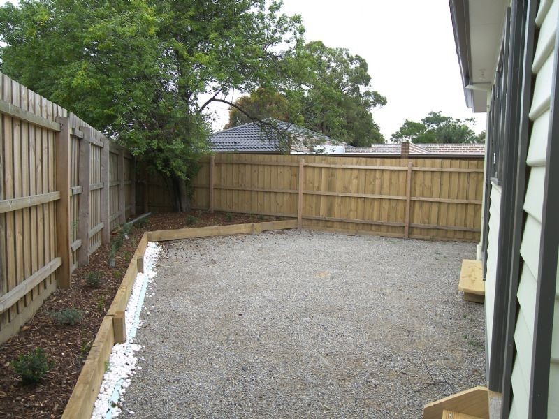 2/4 Stradbroke Road, Boronia VIC 3155