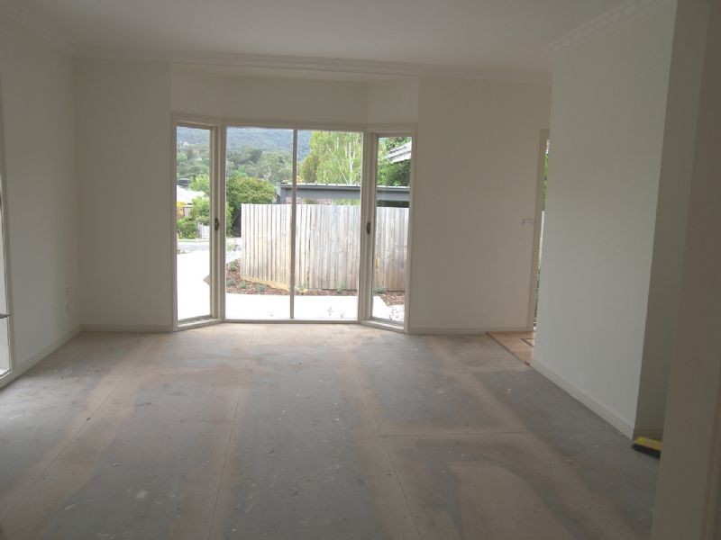 2/4 Stradbroke Road, Boronia VIC 3155