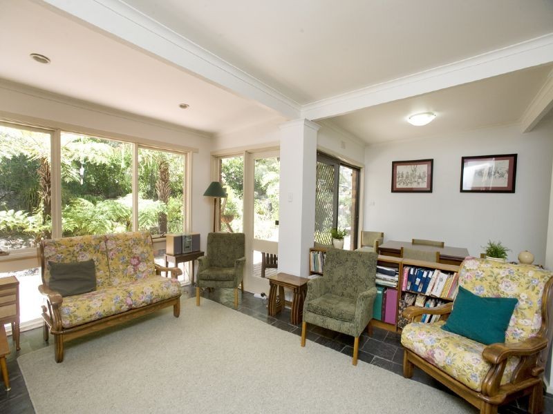 34 Joan Avenue, Ferntree Gully VIC 3156