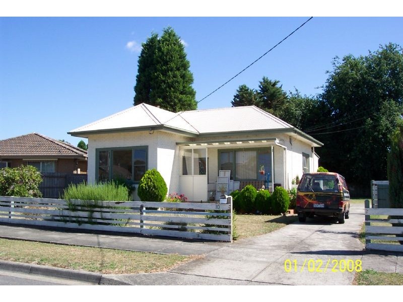 10 Reuben Street, Ferntree Gully VIC 3156