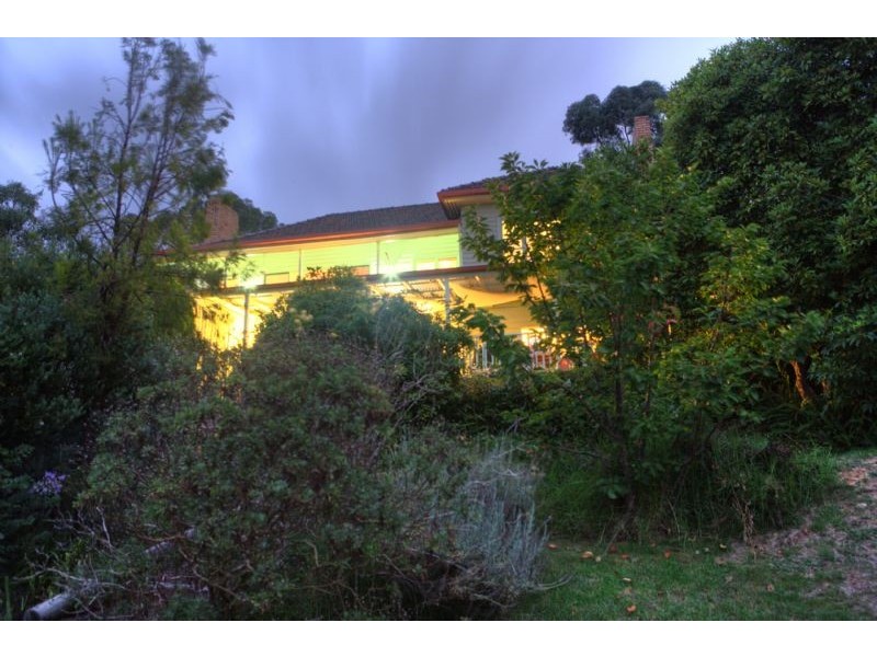 14 View Road, The Basin VIC 3154